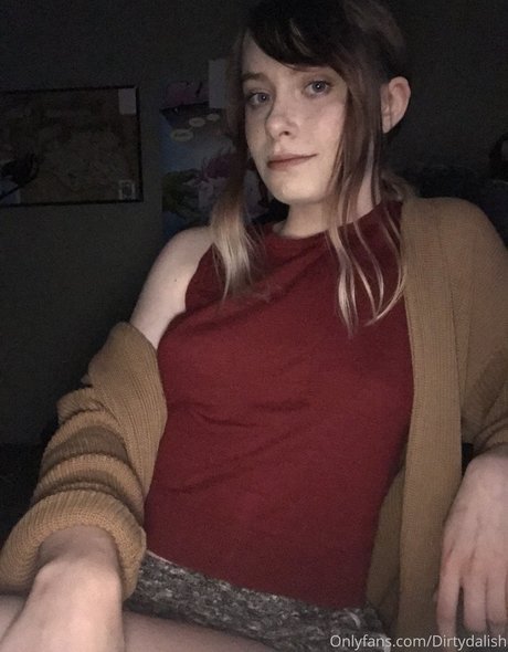 Naakte gelekte OnlyFans-foto van Daintydalish