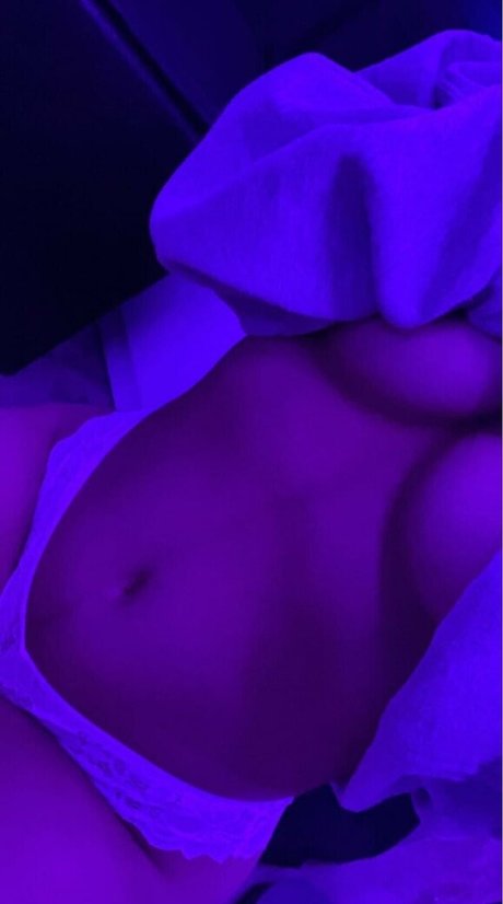 Naakte gelekte OnlyFans-foto van Yayoux03