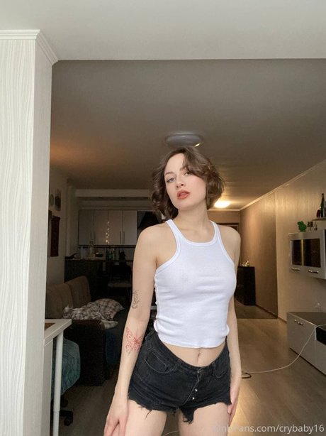 Naakte gelekte OnlyFans-foto van Crybaby16