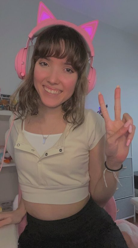 Naakte gelekte OnlyFans-foto van Strawberry Girl Kairi