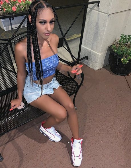 Naakte gelekte OnlyFans-foto van Burlz