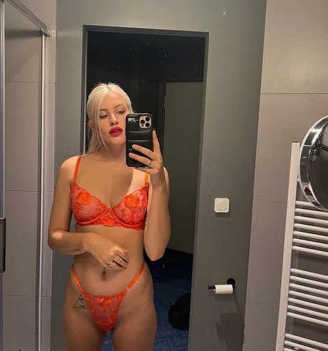 Naakte gelekte OnlyFans-foto van Chloe Verhagen