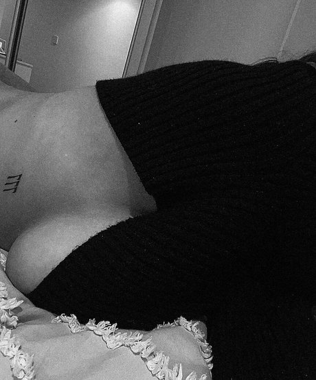 Naakte gelekte OnlyFans-foto van Hayley Aurisch