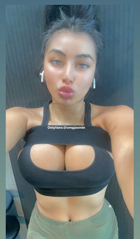Naakte gelekte OnlyFans-foto van Princess Jasmin
