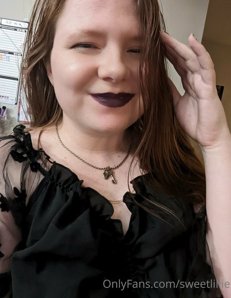 Naakte gelekte OnlyFans-foto van Sweetlillie