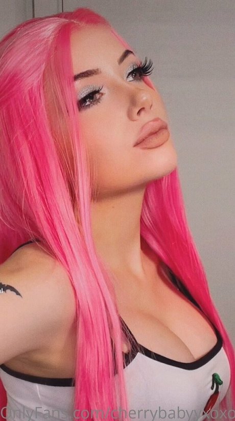 Naakte gelekte OnlyFans-foto van Cherrybabyyxoxo