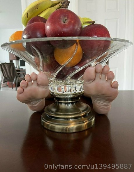 Foot-mistress-miss-b