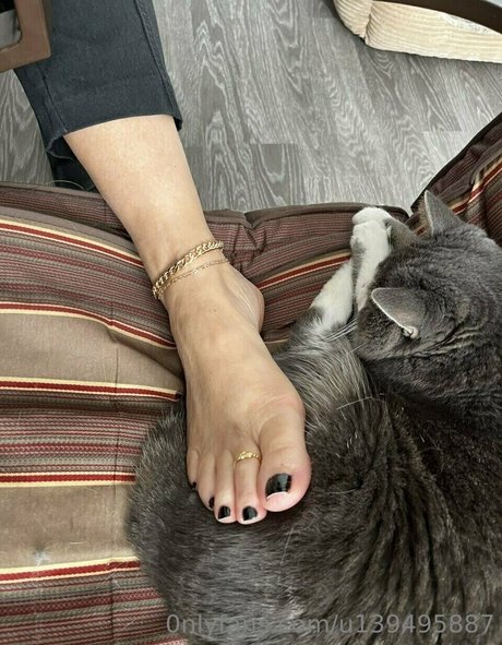 Foot-mistress-miss-b