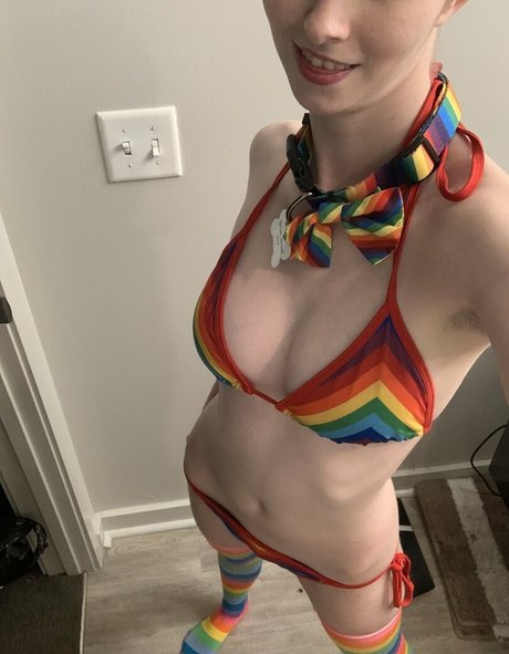Naakte gelekte OnlyFans-foto van Voanzonead