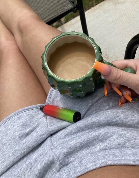 Naakte gelekte OnlyFans-foto van Natttyb