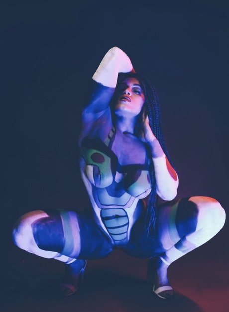 Naakte gelekte OnlyFans-foto van Mo Spice