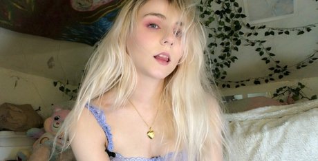 Naakte gelekte OnlyFans-foto van Mooseve