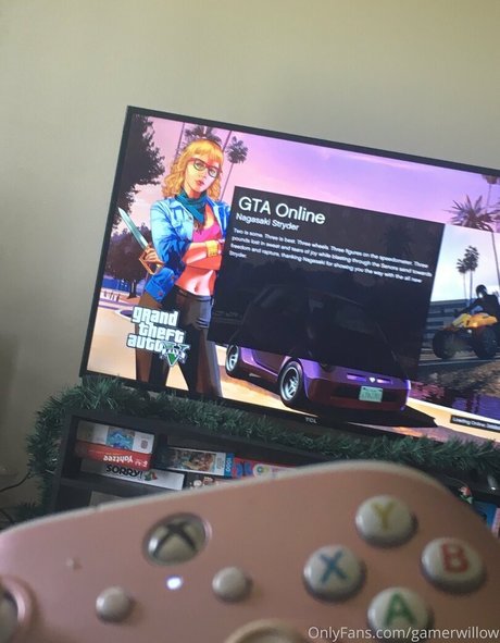 Naakte gelekte OnlyFans-foto van Gamerwillow