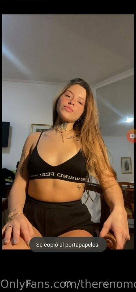 Naakte gelekte OnlyFans-foto van Therenomorebaby