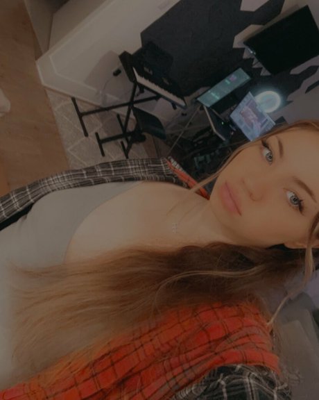 Naakte gelekte OnlyFans-foto van Baileygoat