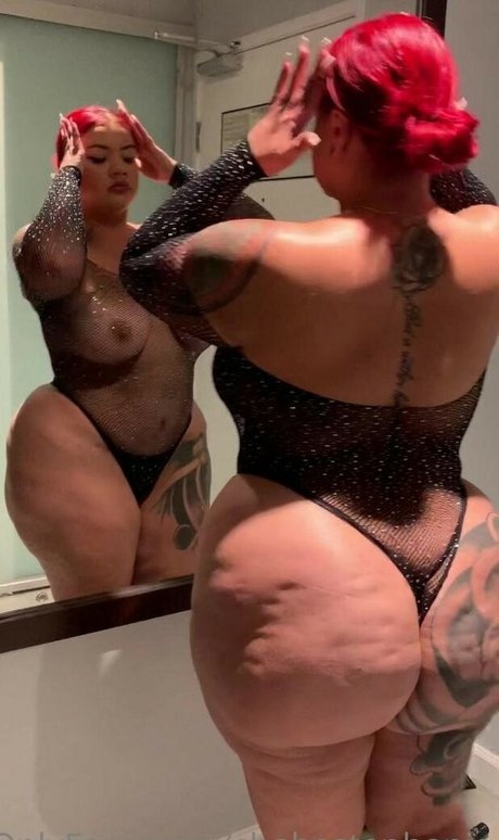 Naakte gelekte OnlyFans-foto van Shebestephanie