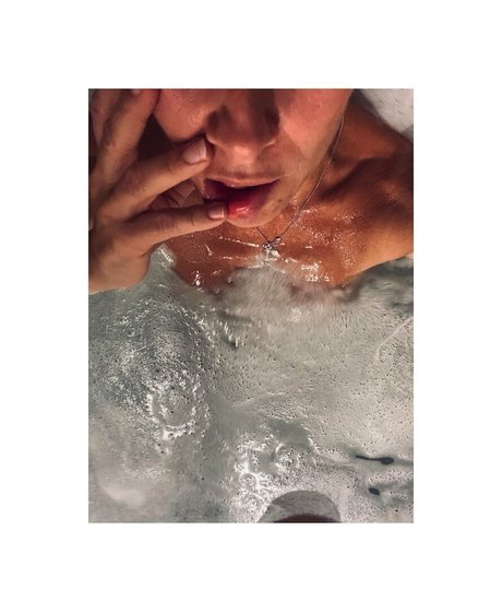 Loveislove01