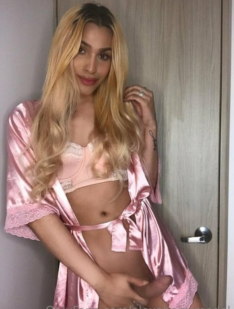 Naakte gelekte OnlyFans-foto van Alexandrasilez