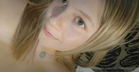 Naakte gelekte OnlyFans-foto van Imabbigail