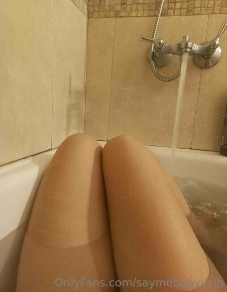 Naakte gelekte OnlyFans-foto van Imabbigail