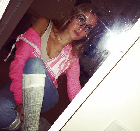 Naakte gelekte OnlyFans-foto van Emilycc