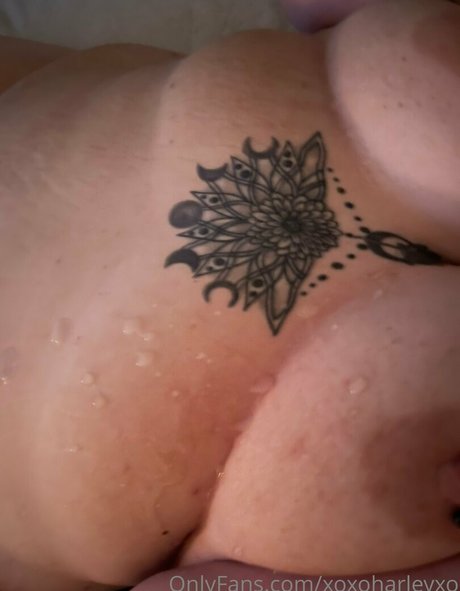 Naakte gelekte OnlyFans-foto van Yyourscorpiogff