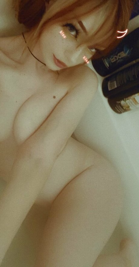 Naakte gelekte OnlyFans-foto van Eeveedavis