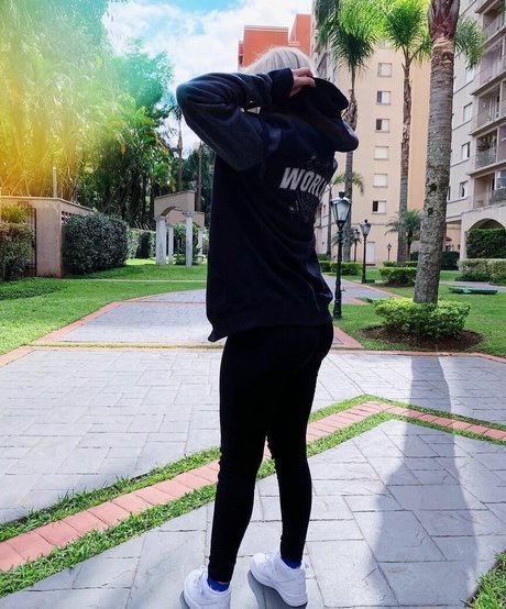 Naakte gelekte OnlyFans-foto van Riyuuka