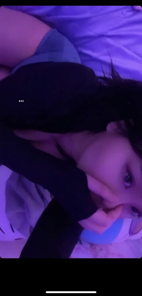 Naakte gelekte OnlyFans-foto van Cybersidegf