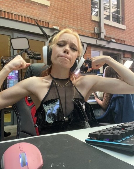 Naakte gelekte OnlyFans-foto van Seckooh