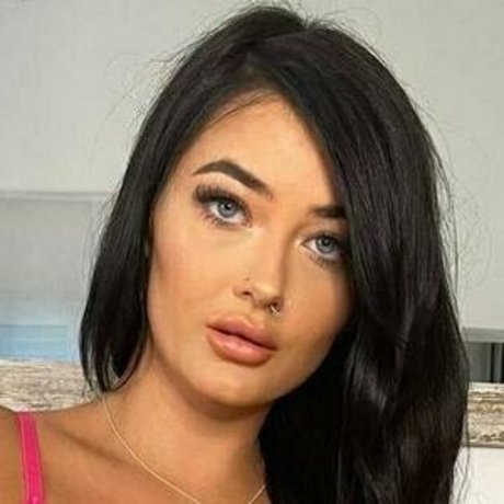 Naakte gelekte OnlyFans-foto van Dollybitch