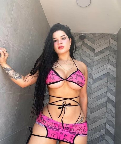Naakte gelekte OnlyFans-foto van Luciana Cedeno