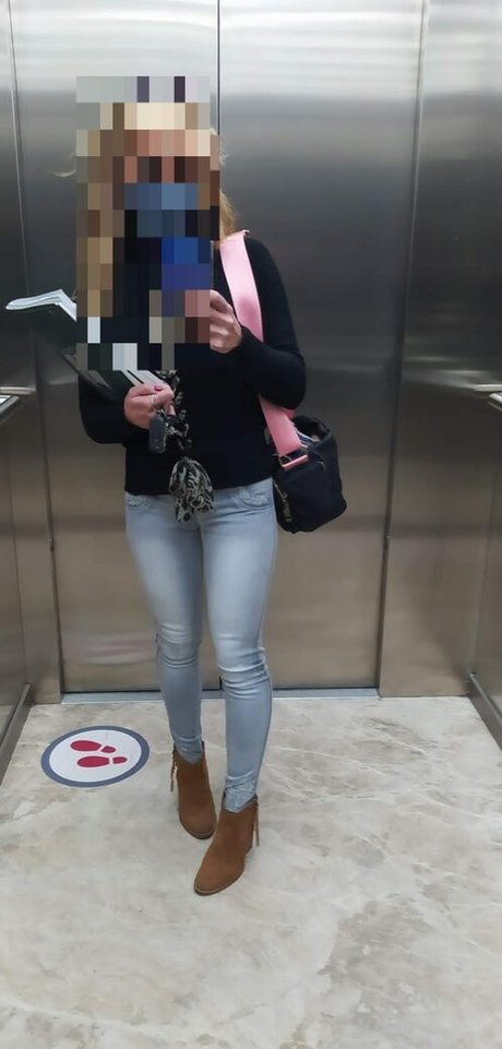 Naakte gelekte OnlyFans-foto van Alma Castillo