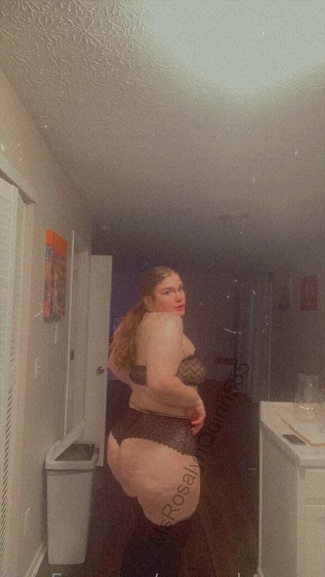 Naakte gelekte OnlyFans-foto van Msrosalynquinn555