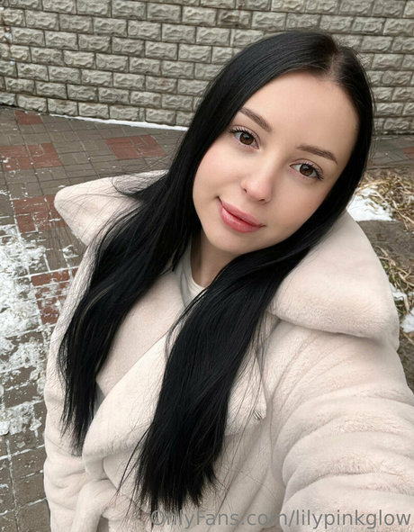Naakte gelekte OnlyFans-foto van Lilypinkglow