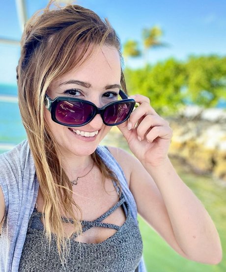 Naakte gelekte OnlyFans-foto van Krisea Marina