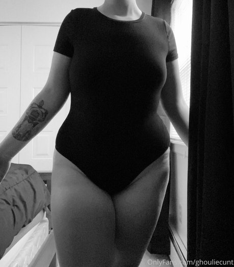 Naakte gelekte OnlyFans-foto van Ghouliecunt