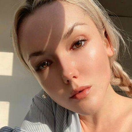 Naakte gelekte OnlyFans-foto van Innocentisabel