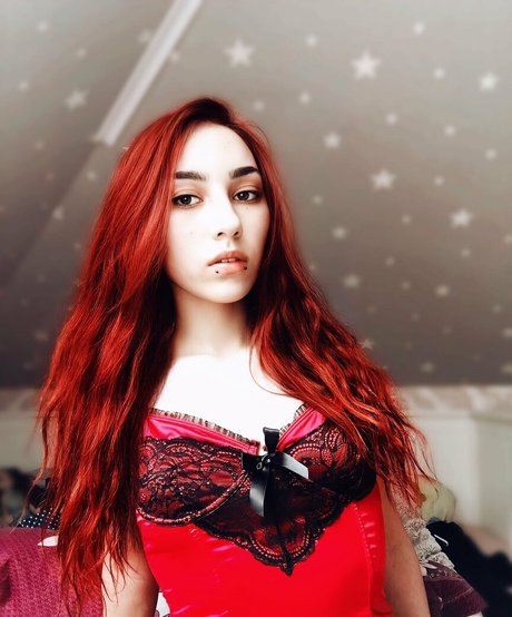 Naakte gelekte OnlyFans-foto van Freyanillinht