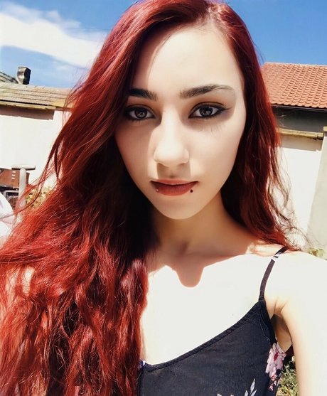 Naakte gelekte OnlyFans-foto van Freyanillinht