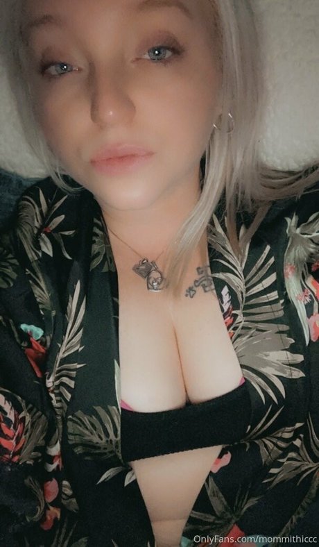 Mommithiccc