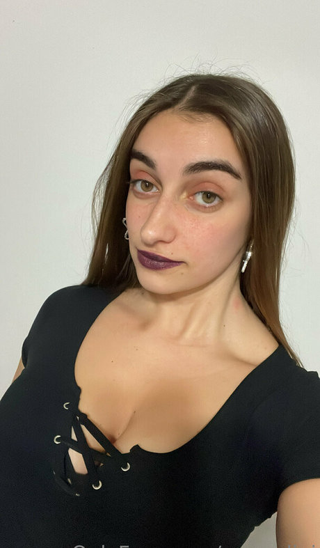 Naakte gelekte OnlyFans-foto van Xxmarlipi