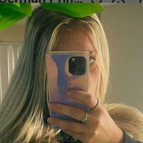 Naakte gelekte OnlyFans-foto van Itsrachelannexo