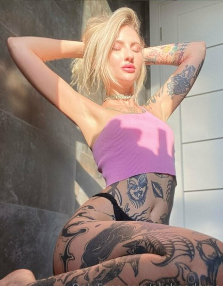 Naakte gelekte OnlyFans-foto van Alishaadams