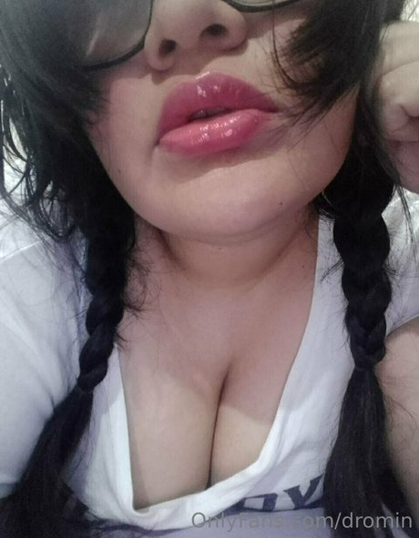 Naakte gelekte OnlyFans-foto van Dromin