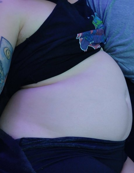 Naakte gelekte OnlyFans-foto van Abbybeebelly