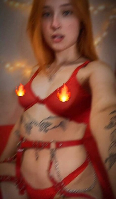 Naakte gelekte OnlyFans-foto van Pallomitaoliveira