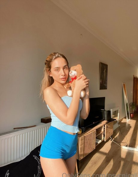 Naakte gelekte OnlyFans-foto van Psycnicall