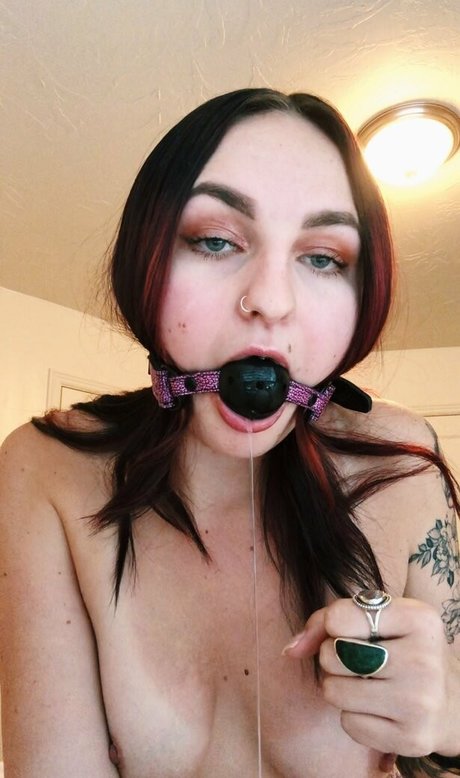 Naakte gelekte OnlyFans-foto van Summersue22