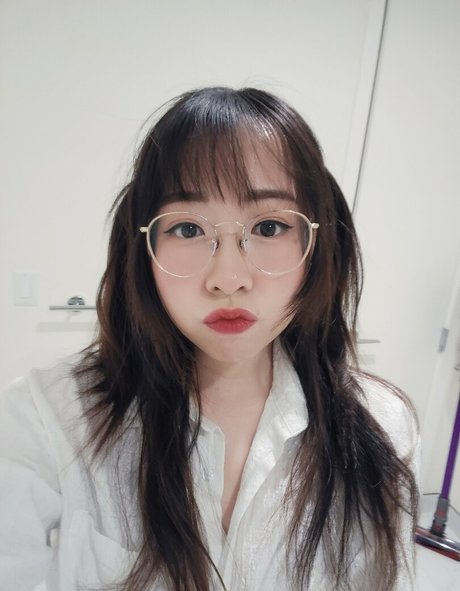 Naakte gelekte OnlyFans-foto van Lolnatsumiii
